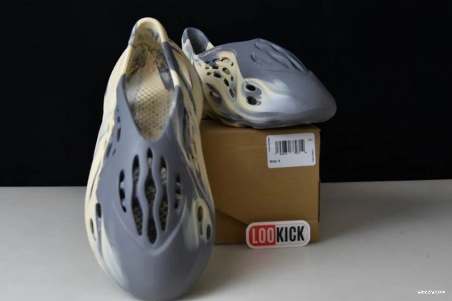 MXT Gray Yeezy RNNR Adidas GV7904 Moon Foam 0809